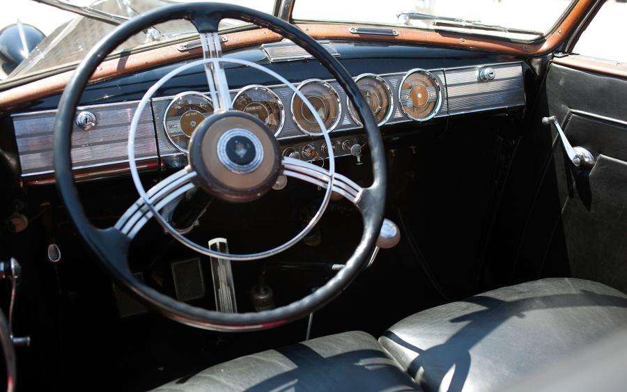  Packard Twelve All-Weather Cabriolet by Brunn 1938 года  (фото 21 из 25)